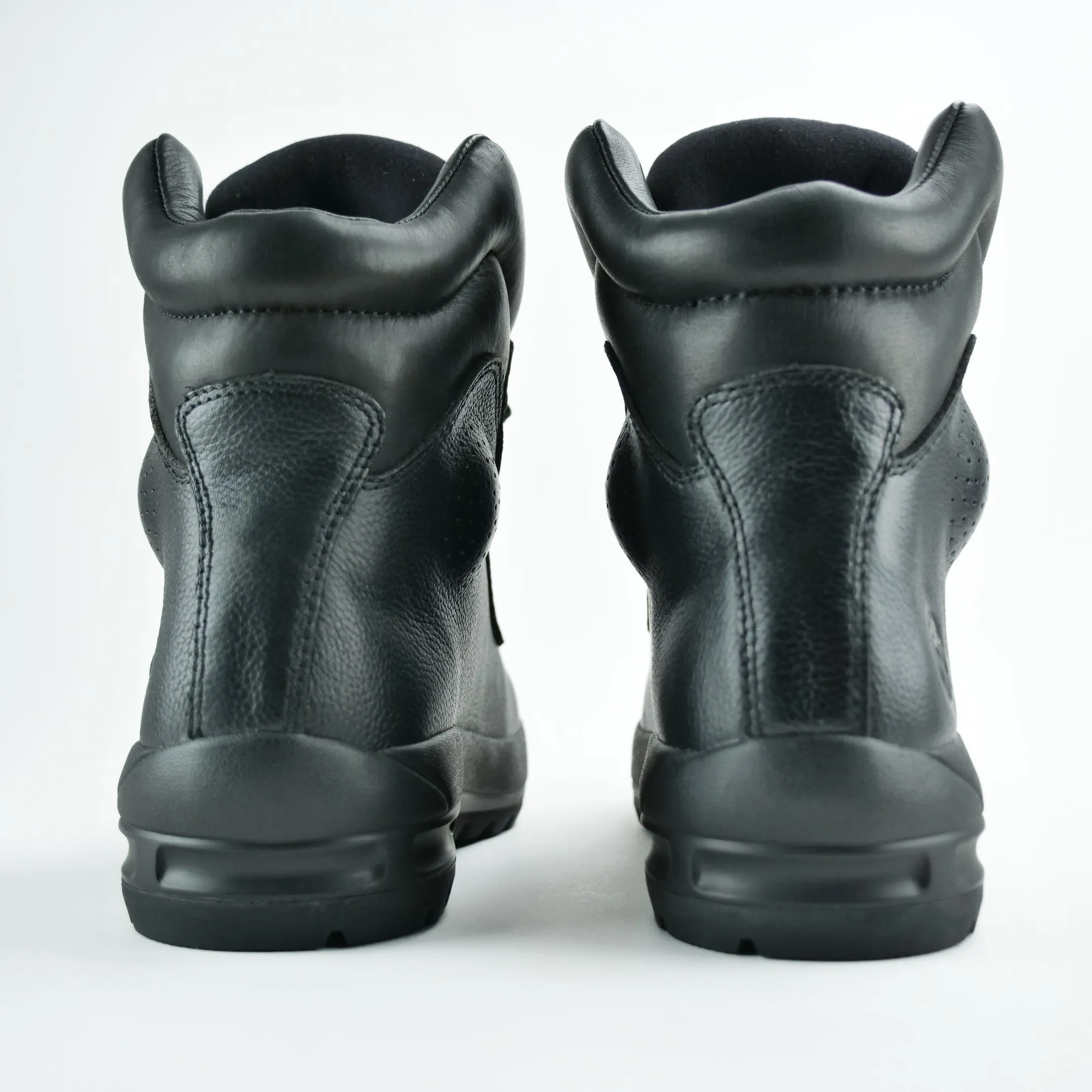 Sumikko Boot Game Changer Water Resistant Triple Black